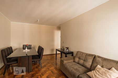 Sala de apartamento à venda com 2 quartos, 70m² em Petrópolis, Porto Alegre