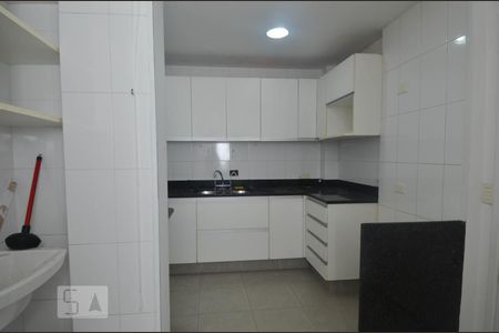 Apartamento à venda com 112m², 2 quartos e 1 vaga Apartamento à venda com 112m², 2 quartos e 1 vagaCozinha