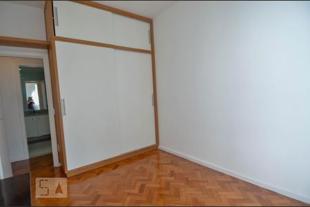 Quarto 1 de apartamento à venda com 2 quartos, 112m² em Copacabana, Rio de Janeiro