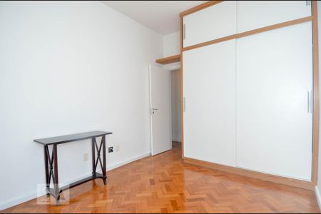 Apartamento à venda com 112m², 2 quartos e 1 vaga Apartamento à venda com 112m², 2 quartos e 1 vagaQuarto 1