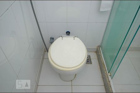 Apartamento à venda com 112m², 2 quartos e 1 vaga Apartamento à venda com 112m², 2 quartos e 1 vagaBanheiro Social