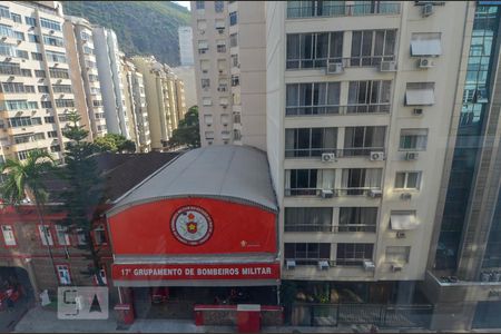 Apartamento à venda com 112m², 2 quartos e 1 vaga Apartamento à venda com 112m², 2 quartos e 1 vagaVista