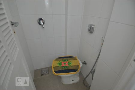 Apartamento à venda com 112m², 2 quartos e 1 vaga Apartamento à venda com 112m², 2 quartos e 1 vagaBanheiro de Serviço