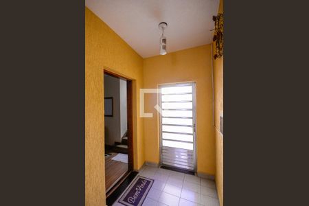 Casa à venda com 130m², 3 quartos e 2 vagasEntrada