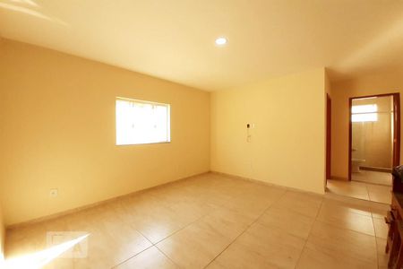 Sala de apartamento para alugar com 2 quartos, 70m² em Pilares, Rio de Janeiro