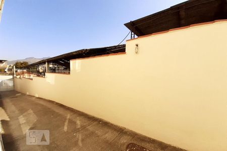 Vista de apartamento para alugar com 2 quartos, 70m² em Pilares, Rio de Janeiro