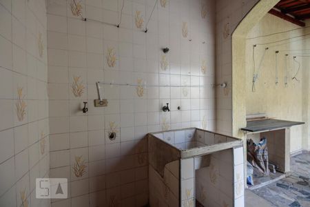 Casa à venda com 170m², 3 quartos e 4 vagasÁrea de serviço 