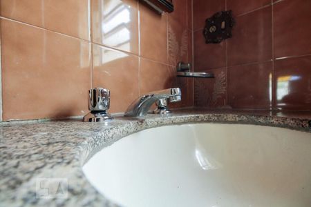 Casa à venda com 170m², 3 quartos e 4 vagasBanheiro Social 