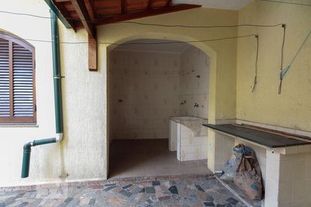 Casa à venda com 170m², 3 quartos e 4 vagasÁrea de serviço 