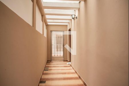 Hall de entrada de casa à venda com 3 quartos, 400m² em Chácara Inglesa, São Paulo