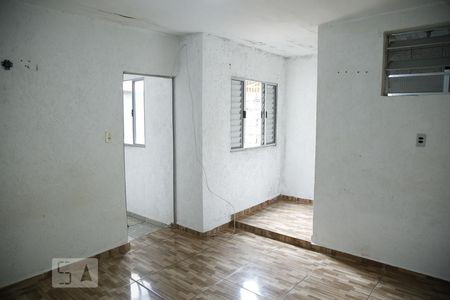 Quarto de casa para alugar com 1 quarto, 40m² em Vila Tolstoi, São Paulo