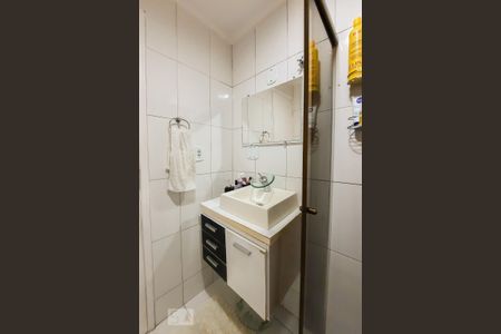 Apartamento à venda com 56m², 2 quartos e 1 vaga Apartamento à venda com 56m², 2 quartos e 1 vagaBanheiro