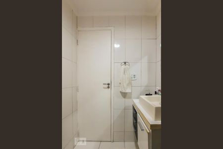 Apartamento à venda com 56m², 2 quartos e 1 vaga Apartamento à venda com 56m², 2 quartos e 1 vagaBanheiro