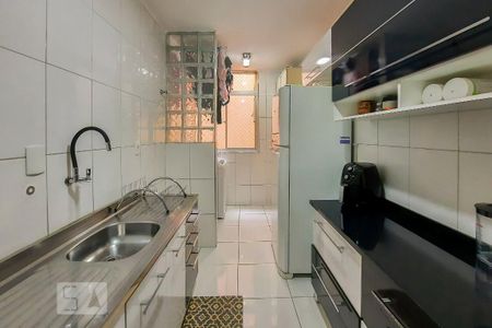 Apartamento à venda com 56m², 2 quartos e 1 vaga Apartamento à venda com 56m², 2 quartos e 1 vagaCozinha
