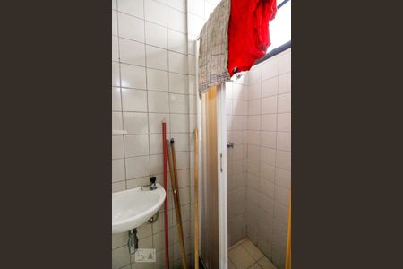Apartamento para alugar com 79m², 2 quartos e 1 vaga Apartamento para alugar com 79m², 2 quartos e 1 vagaBanheiro de Serviço