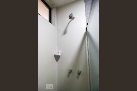 Apartamento para alugar com 79m², 2 quartos e 1 vaga Apartamento para alugar com 79m², 2 quartos e 1 vagaChuveiro - Banheiro