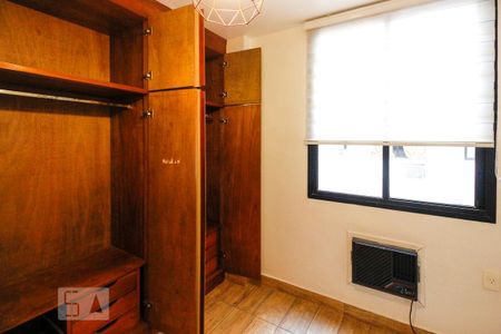 Quarto de apartamento para alugar com 2 quartos, 79m² em Recreio dos Bandeirantes, Rio de Janeiro