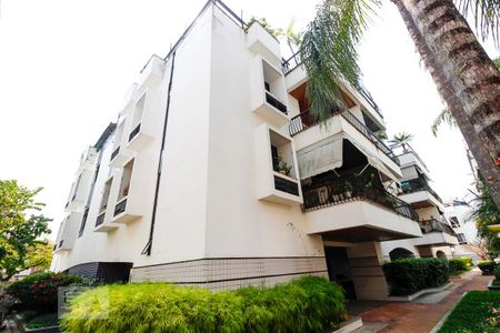 Apartamento para alugar com 79m², 2 quartos e 1 vaga Apartamento para alugar com 79m², 2 quartos e 1 vagaFachada