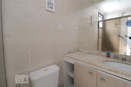 Banheiro da Suíte 1 de apartamento para alugar com 3 quartos, 75m² em Vila Esperança, São Paulo
