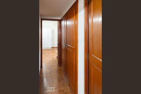 Apartamento à venda com 72m², 2 quartos e 1 vagaCorredor