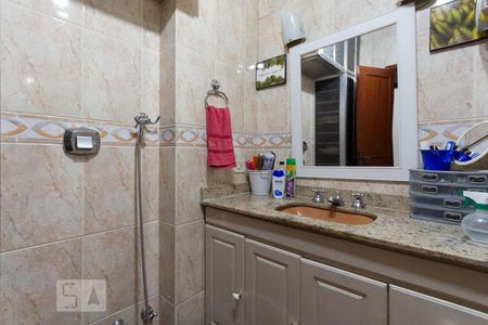 Banheiro de apartamento à venda com 2 quartos, 72m² em Rio Comprido, Rio de Janeiro