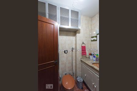 Banheiro de apartamento à venda com 2 quartos, 72m² em Rio Comprido, Rio de Janeiro