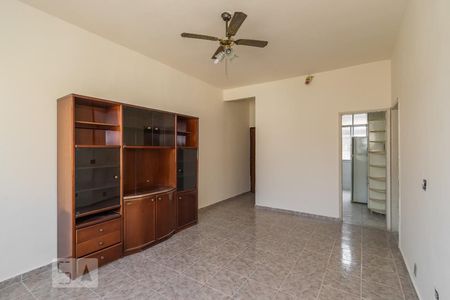 Sala de apartamento para alugar com 2 quartos, 64m² em Brás de Pina, Rio de Janeiro