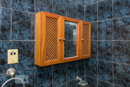 Apartamento para alugar com 64m², 2 quartos e sem vagaBanheiro - Armário