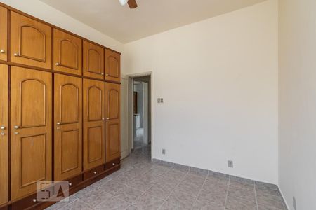Quarto 1 de apartamento para alugar com 2 quartos, 64m² em Brás de Pina, Rio de Janeiro