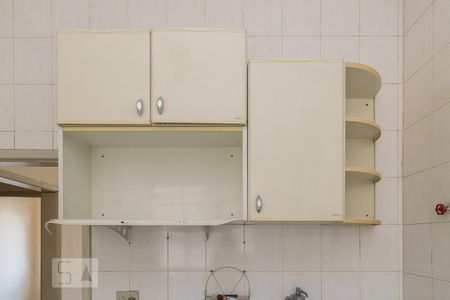 Apartamento para alugar com 64m², 2 quartos e sem vagaCozinha - Armários