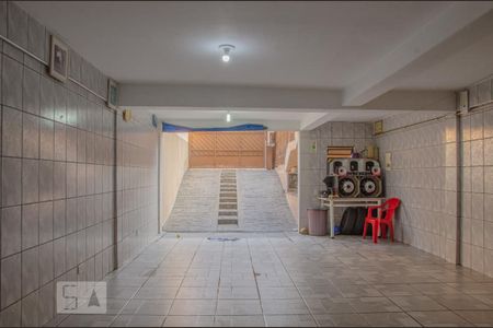 Casa para alugar com 180m², 3 quartos e 4 vagas Casa para alugar com 180m², 3 quartos e 4 vagasGaragem