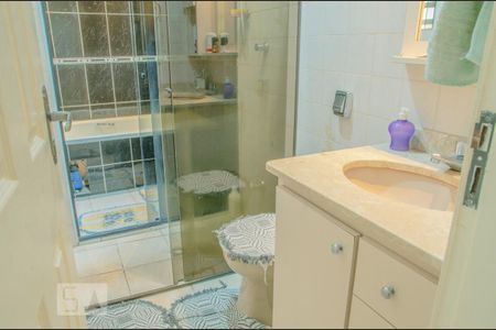 Casa para alugar com 180m², 3 quartos e 4 vagas Casa para alugar com 180m², 3 quartos e 4 vagasBanheiro Social