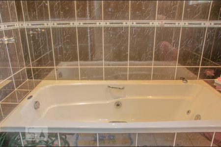 Casa para alugar com 180m², 3 quartos e 4 vagas Casa para alugar com 180m², 3 quartos e 4 vagasBanheiro Social