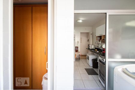 Apartamento à venda com 75m², 3 quartos e 1 vagaÁrea de Serviço