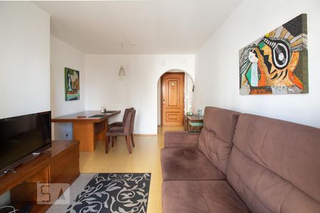Sala de apartamento à venda com 3 quartos, 75m² em Vila Gumercindo, São Paulo