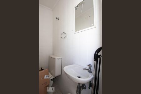 Apartamento à venda com 75m², 3 quartos e 1 vagaÁrea de Servio - banheiro