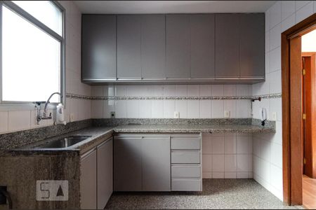 Apartamento à venda com 230m², 3 quartos e 2 vagas Apartamento à venda com 230m², 3 quartos e 2 vagasCozinha