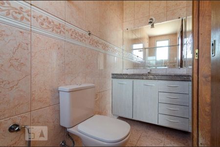 Apartamento à venda com 230m², 3 quartos e 2 vagas Apartamento à venda com 230m², 3 quartos e 2 vagasBanheiro da Suíte