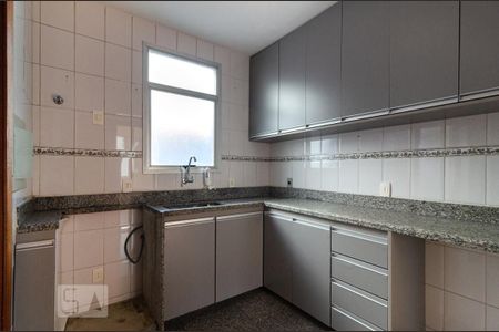 Apartamento à venda com 230m², 3 quartos e 2 vagas Apartamento à venda com 230m², 3 quartos e 2 vagasCozinha