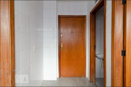 Apartamento à venda com 230m², 3 quartos e 2 vagas Apartamento à venda com 230m², 3 quartos e 2 vagasÁrea de Serviço
