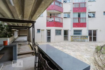 Apartamento para alugar com 65m², 2 quartos e 1 vagaÁrea comum - Churrasqueira