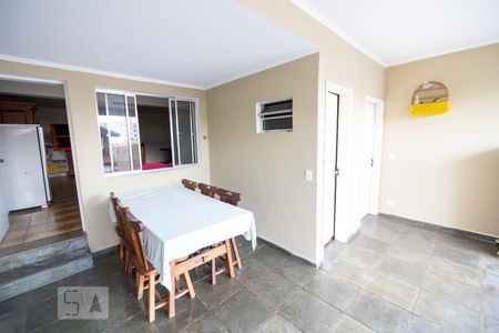 Casa à venda com 350m², 5 quartos e 3 vagas Casa à venda com 350m², 5 quartos e 3 vagasChurrasqueira