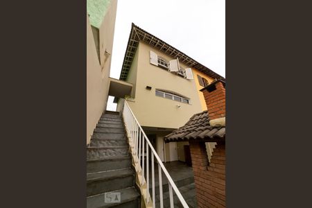Casa à venda com 350m², 5 quartos e 3 vagas Casa à venda com 350m², 5 quartos e 3 vagasFachada