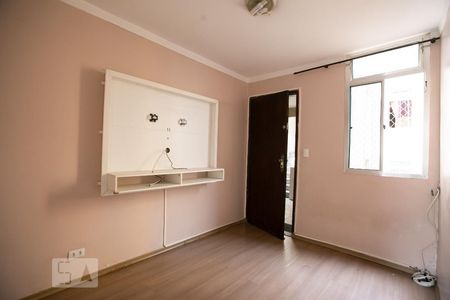 Sala de apartamento para alugar com 2 quartos, 48m² em Conjunto Residencial José Bonifácio, São Paulo