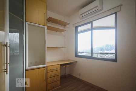 Apartamento para alugar com 115m², 3 quartos e 1 vagaQuarto