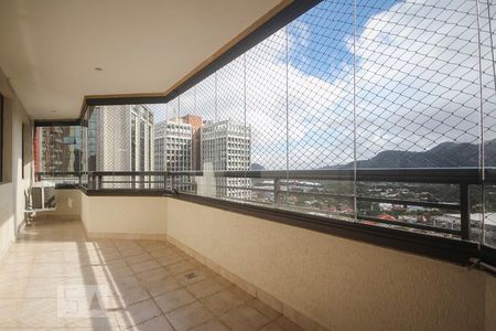 Varanda de apartamento para alugar com 3 quartos, 115m² em Barra da Tijuca, Rio de Janeiro