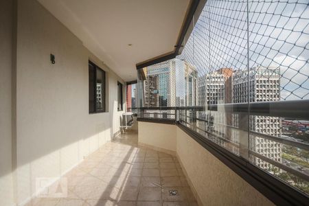 Varanda de apartamento para alugar com 3 quartos, 115m² em Barra da Tijuca, Rio de Janeiro