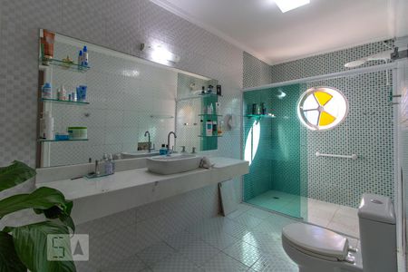 Casa à venda com 180m², 3 quartos e 2 vagasBanheiro Quarto 3 - Suíte