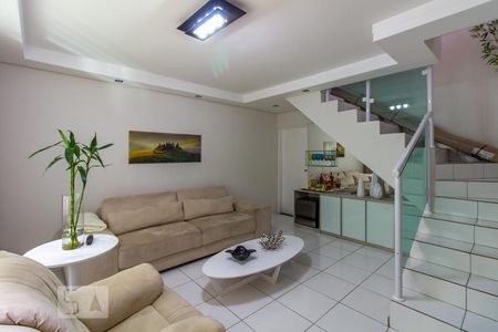 Sala de casa à venda com 3 quartos, 180m² em Vila Moreira, São Paulo