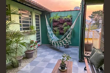 Casa à venda com 180m², 3 quartos e 2 vagasTerraço